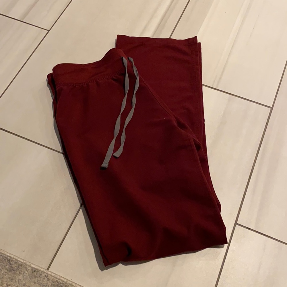 Burgundy figs small tall Livingston pants. Good used condition.